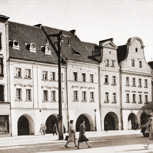 Odbudowane kamienice na rynku w Gliwicach, lata 50. XX w.
